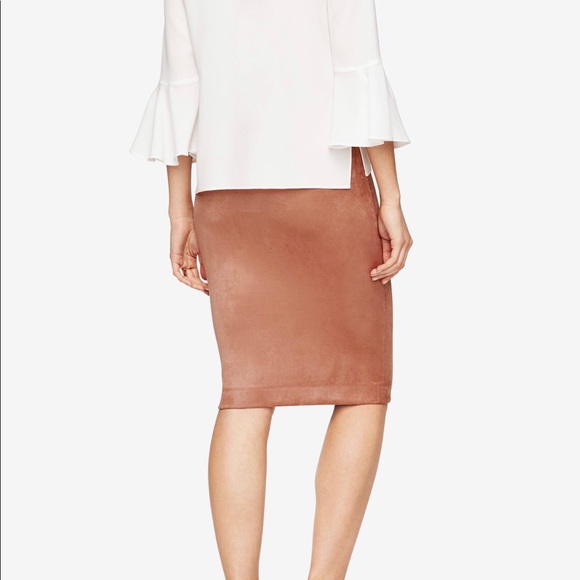 Large crepe white ruffle blouse BCBG MaxAzria - Picture 3 of 8